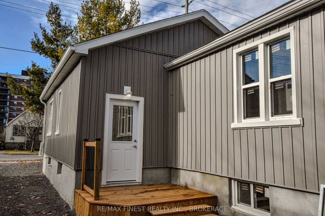 623 Macdonnell St, House other with 3 bedrooms, 1 bathrooms and 3 parking in Kingston ON | Image 36