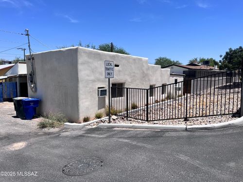 234 E Helen St, Tucson, AZ, 85705-7485 | Card Image