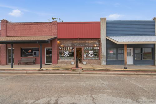 131 N Lee St, Fort Gibson, OK, 74434-8627 | Card Image