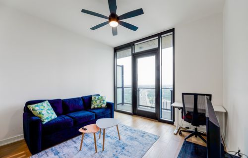 3708-84 N Interstate 35, Austin, TX, 78701-4995 | Card Image