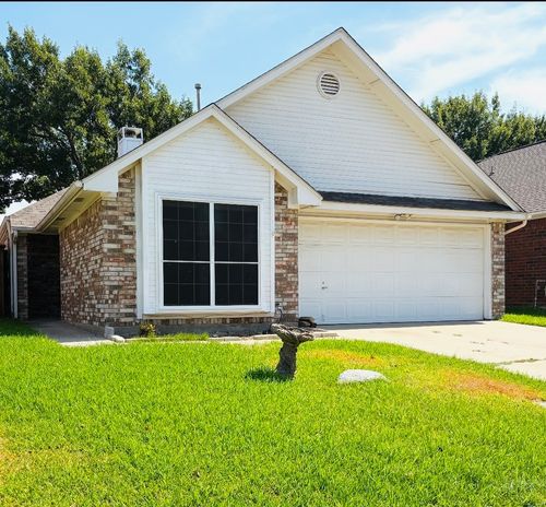 2077 Sundance Ct, Lewisville, TX, 75067-7405 | Card Image