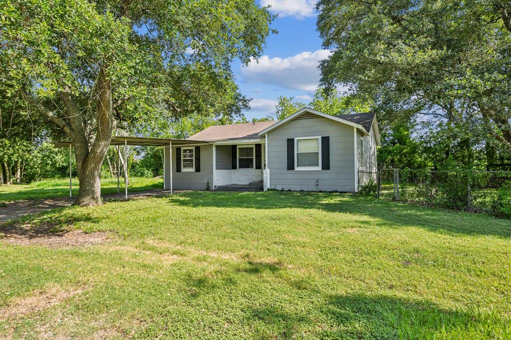 Merchant St, El Campo, TX 77437