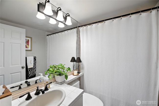 APT-101 - 9717 Ne Juanita Dr, Condo with 2 bedrooms, 2 bathrooms and 2 parking in Kirkland WA | Image 22