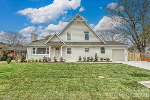 815 Hartness Ave, Charlotte, NC, 28211-2028 | Card Image