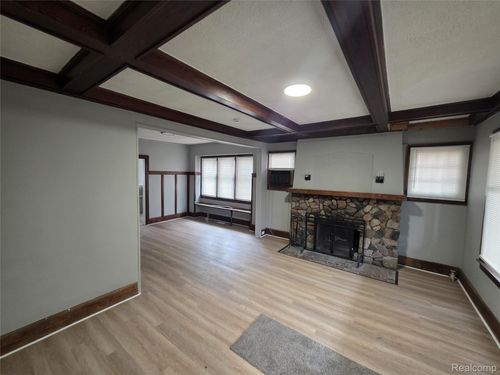 4258 Seneca Street, Detroit, MI, 48214 | Card Image