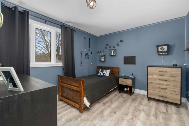 203 Camilla Cres, House other with 5 bedrooms, 2 bathrooms and 5 parking in Thornton ON | Image 21