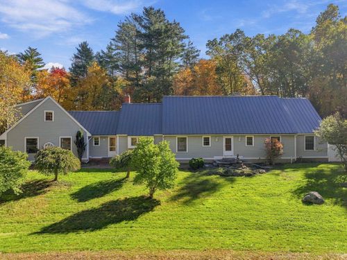 38 Country Farm Road, Stratham, NH, 03885 | Card Image