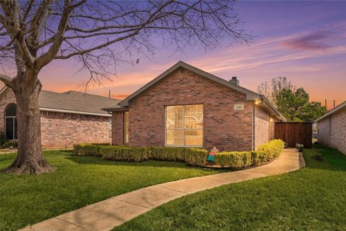 206 Piccadilly Cir, Wylie, TX, 75098-5223 | Card Image