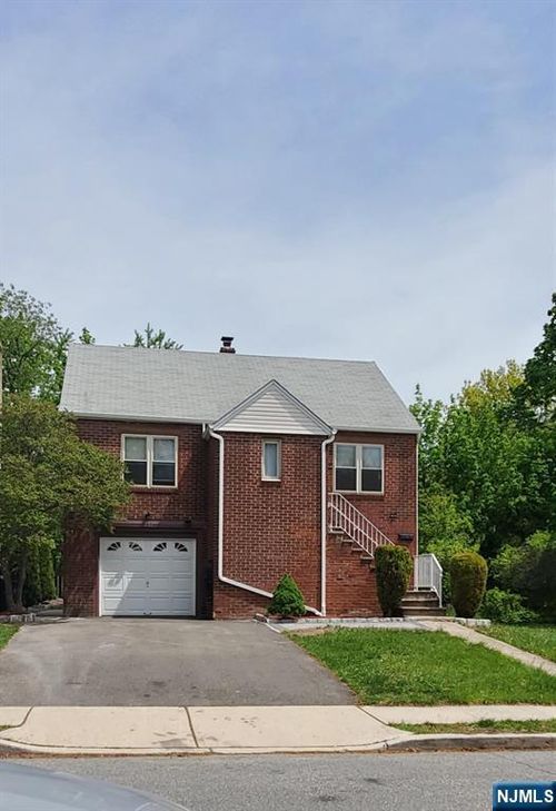297 Tom Hunter Rd, Fort Lee, NJ, 07024-5301 | Card Image