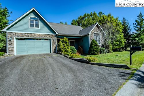 116 Mallard Ct, Banner Elk, NC, 28604-7420 | Card Image