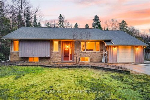 3665 George Johnston Rd, Springwater, ON, L9X1V2 | Card Image