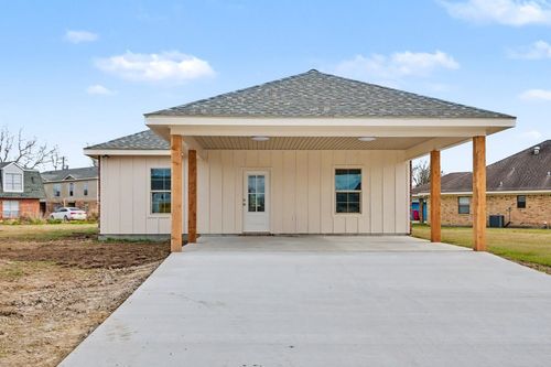 196 Belle Isle Dr, Thibodaux, LA, 70301-8436 | Card Image