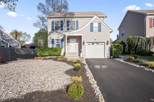 143 Luppatatong Ave, Keyport, NJ, 07735-1136 | Card Image