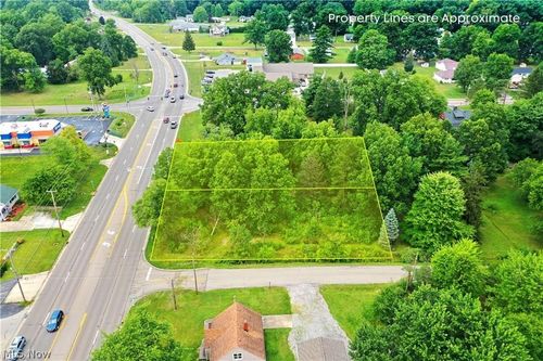 145 N Canfield Niles Rd, Austintown, OH, 44515 | Card Image