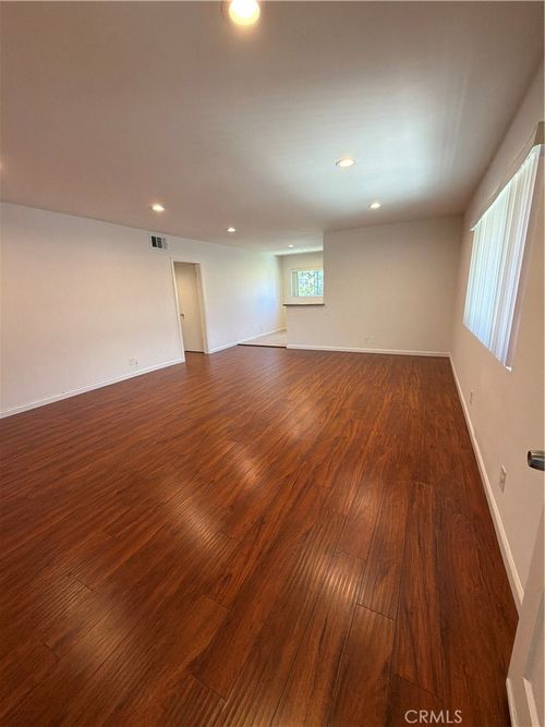 4-118 N Everett St, Glendale, CA, 91206-4447 | Card Image