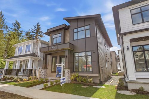 20540 76 Ave, Langley, BC, V2Y3S8 | Card Image