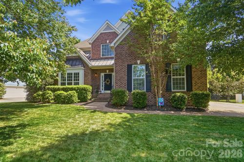 179 Shoreline Pkwy, Fort Mill, SC, 29708-8327 | Card Image