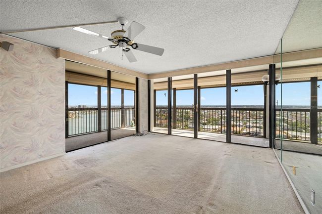 APT-1201 - 9415 Blind Pass Rd, Condo with 2 bedrooms, 2 bathrooms and null parking in ST PETE BEACH FL | Image 4