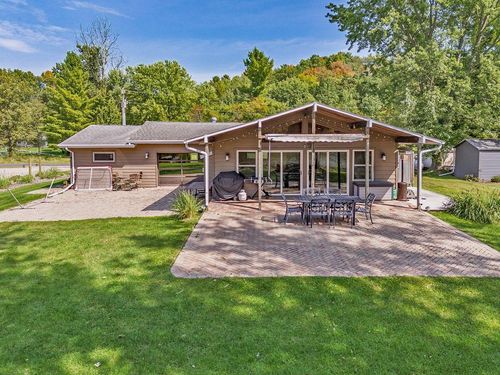 S445 Warbler Ct, La Valle, WI, 53941-9231 | Card Image