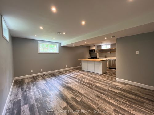 lower-527 Hale St, London, ON, N5W1G9 | Card Image