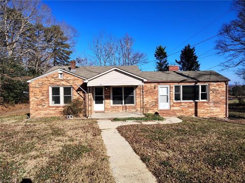 110 Walden Ln, Ararat, NC, 27007-8231 | Card Image