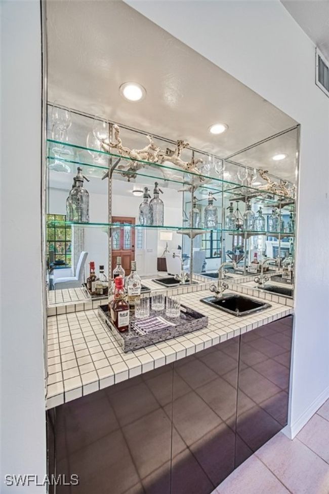 APT-206 - 16391 Fairway Woods Dr, Condo with 2 bedrooms, 2 bathrooms and null parking in FORT MYERS FL | Image 15