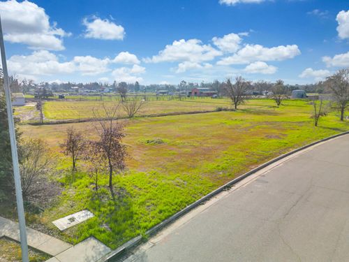 11070 Jeff Brian Ln, Wilton, CA, 95693-9514 | Card Image