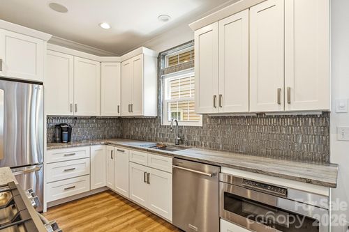 8335 Viewpoint Ln, Cornelius, NC, 28031-8231 | Card Image