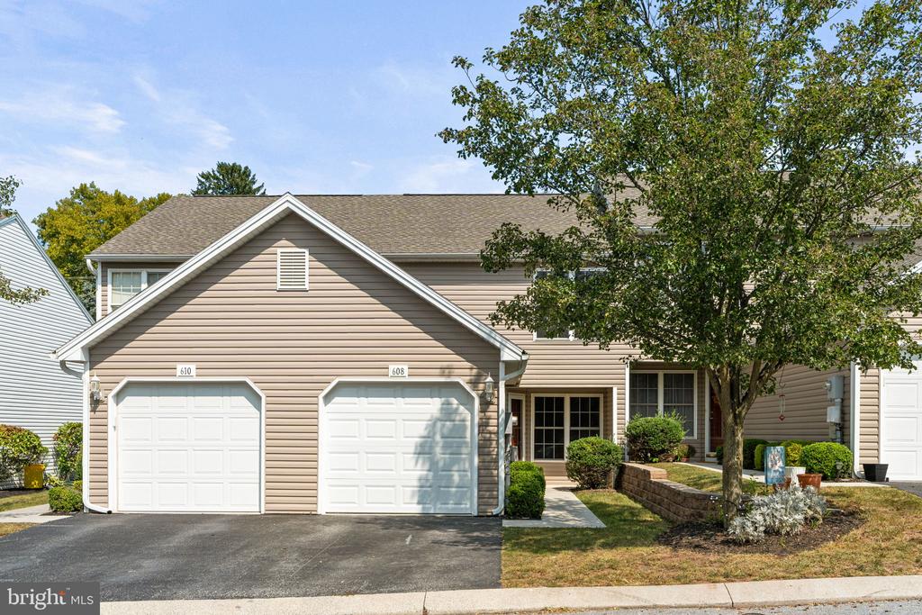 Bluebill Dr, Etters, PA 17319