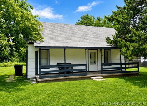105 S Maytubby St, Kingston, OK, 73439-8032 | Card Image