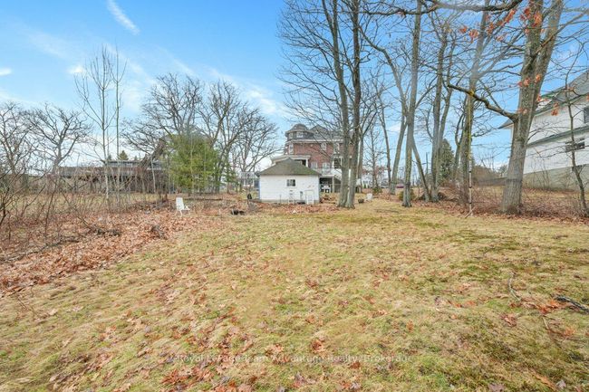 20 Belvedere Ave, House other with 6 bedrooms, 4 bathrooms and 3 parking in Parry Sound ON | Image 44
