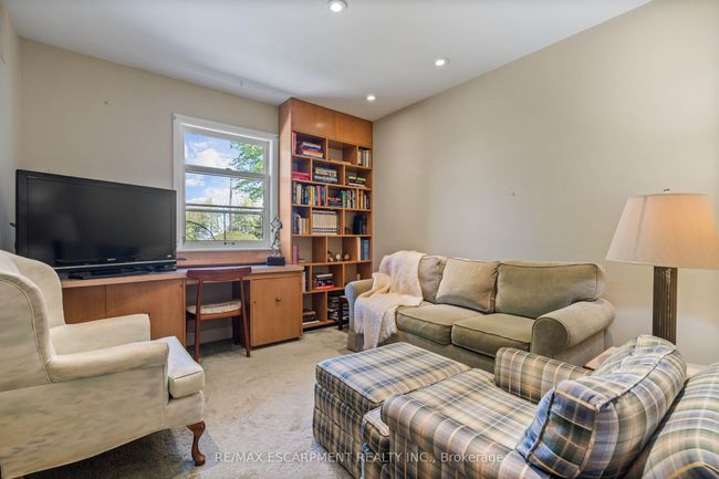 274 Mountain Brow Blvd, House other with 5 bedrooms, 3 bathrooms and 10 parking in Hamilton ON | Image 27