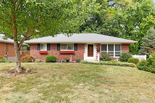 1427 Ladd Ave, Edwardsville, IL, 62025-1352 | Card Image