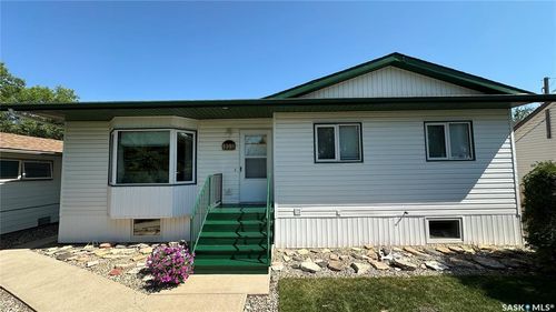 903 104th Ave, Tisdale, SK, S0E1T0 | Card Image