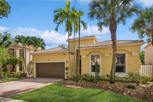 4915 Sw 166th Ave, House other with 4 bedrooms, 2 bathrooms and null parking in Miramar FL | Image 2