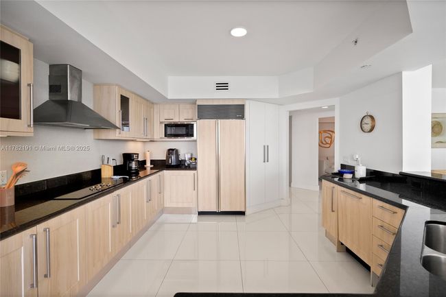 UNIT-2807 - 3301 Ne 183 Rd St, Condo with 3 bedrooms, 4 bathrooms and null parking in Aventura FL | Image 10