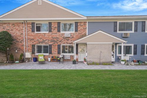 103-40 W 4th St, Brookhaven, NY, 11772 | Card Image