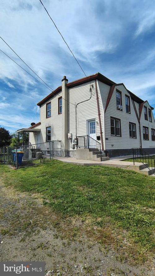 1000 Main Ave, CROYDON, PA, 19021-6158 | Card Image