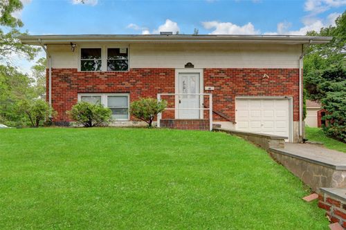 14 Split Cedar Dr, Islandia, NY, 11749-1613 | Card Image