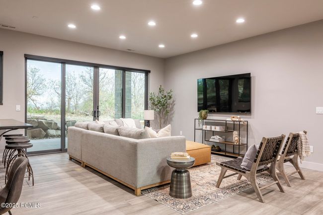 1817 W Skyridge Dr, Home with 5 bedrooms, 6 bathrooms and null parking in Mayflower Mnt UT | Image 36