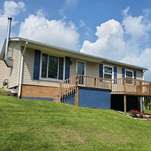 152 Gwendolyn Dr, Elkins, WV, 26241-7439 | Card Image