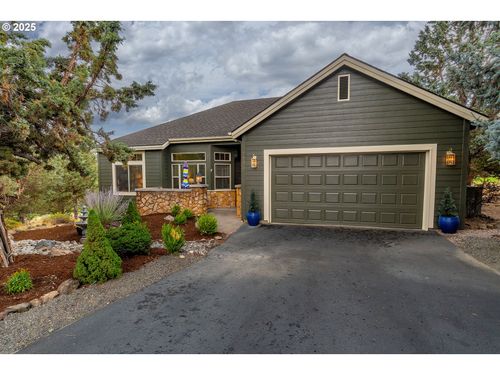 7986 Little Falls Ct, Redmond, OR, 97756-8340 | Card Image