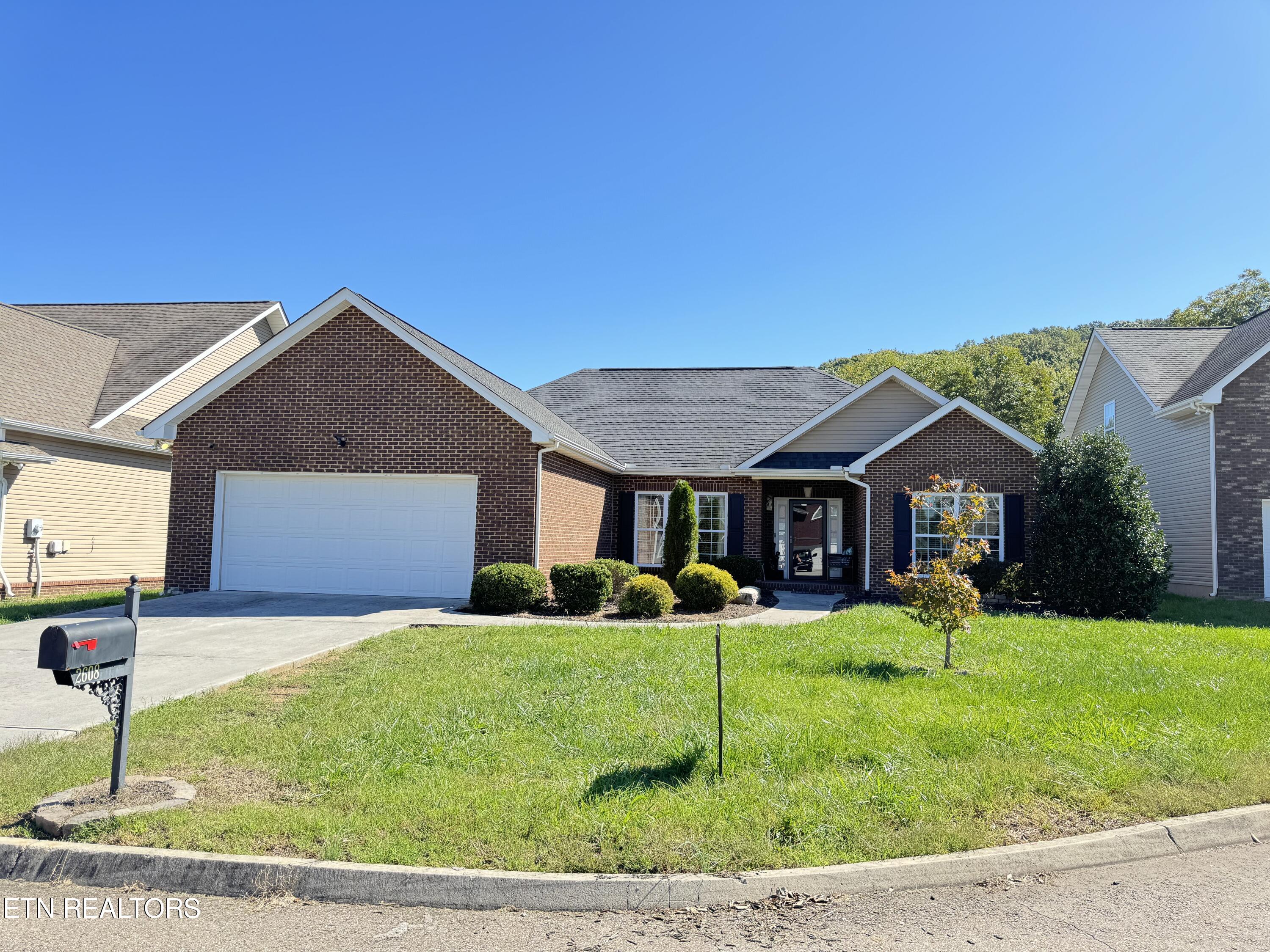 Silent Springs Ln, Knoxville, TN 37931