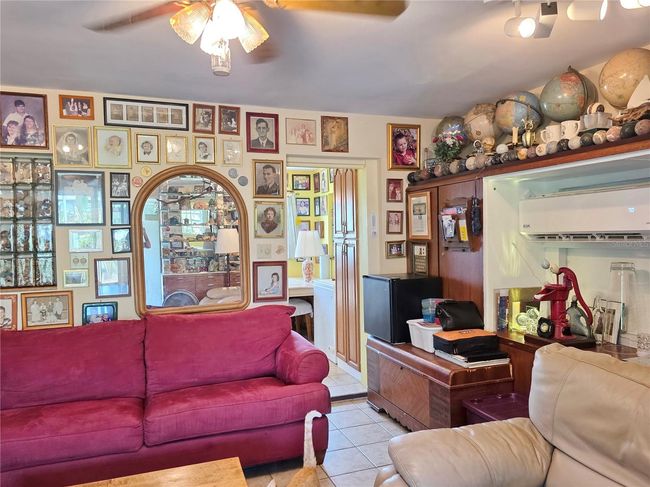 Living Room | Image 11