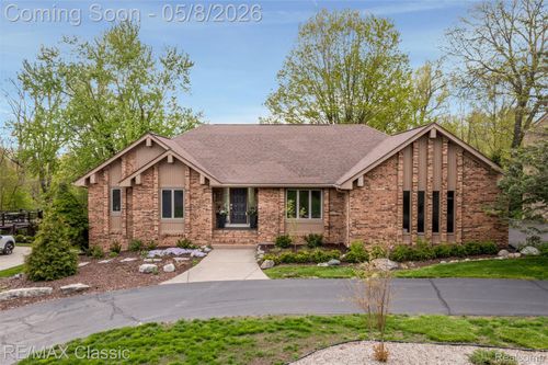 20419 Woodcreek Blvd, Northville, MI, 48167-2945 | Card Image