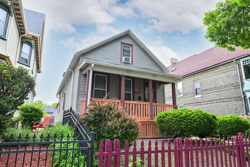1834 N Dr William Finlayson St, Milwaukee, WI, 53212-3616 | Card Image