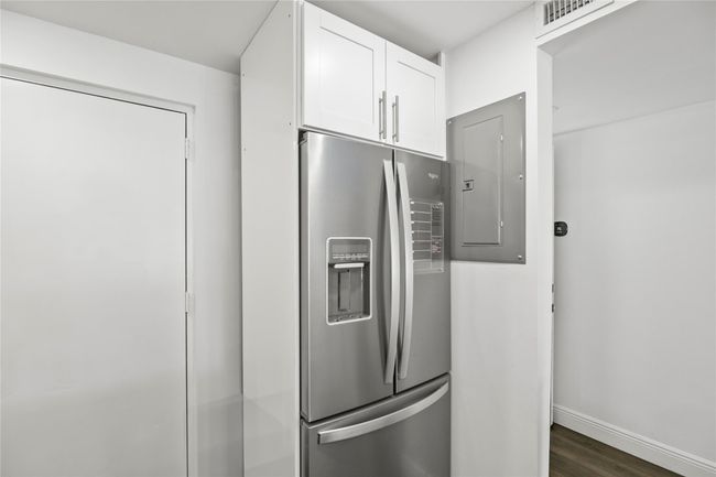 APT-201 - 2310 S Cypress Bend Dr, Condo with 2 bedrooms, 2 bathrooms and null parking in Pompano Beach FL | Image 6