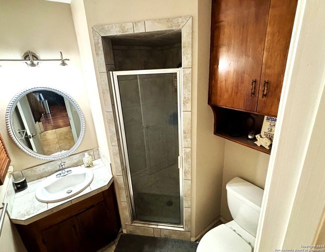175 Columbus St, House other with 3 bedrooms, 3 bathrooms and null parking in Mcdade TX | Image 11