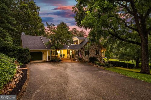 1414 Little Ln, SEVEN VALLEYS, PA, 17360-8432 | Card Image