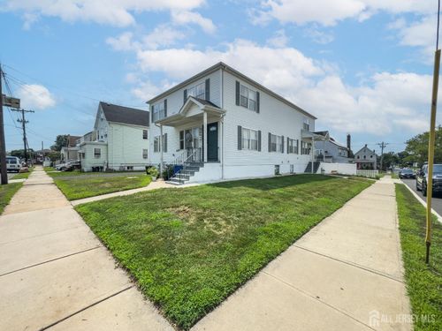 105-R Lowell St, Carteret, NJ, 07008-2670 | Card Image